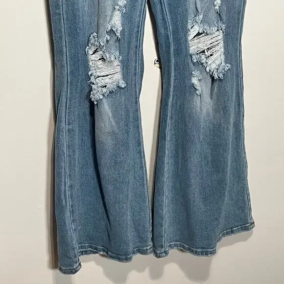Almost Famous Destressed High Rise 90s Flare Jeans, sz 5 $44 - Picture 5 of 10